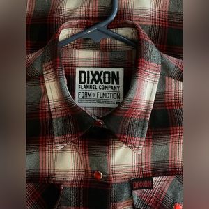 ◦	Dixxon Flannel Women’s S
	◦	Used in excellent condition
	◦	Fits true to size